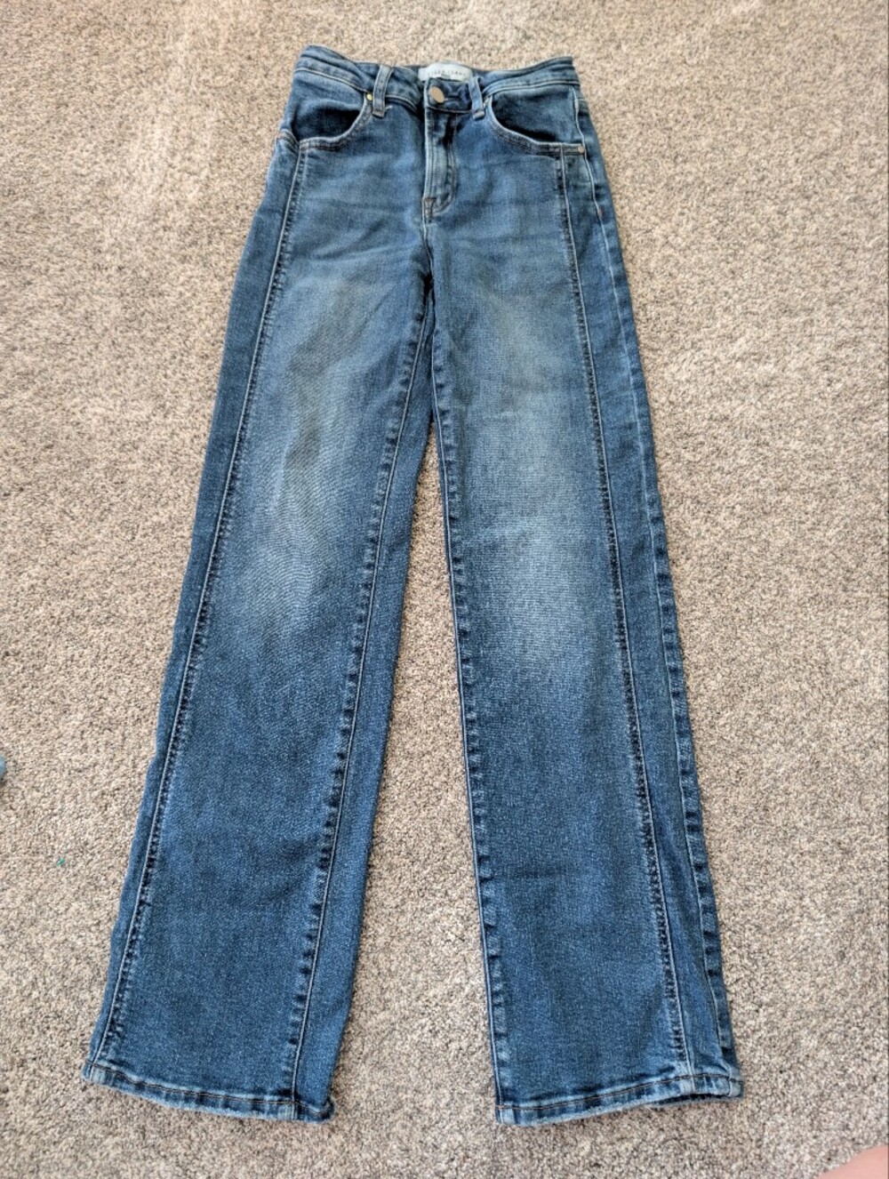 Straight Leg Women's Jeans in Medium Blue